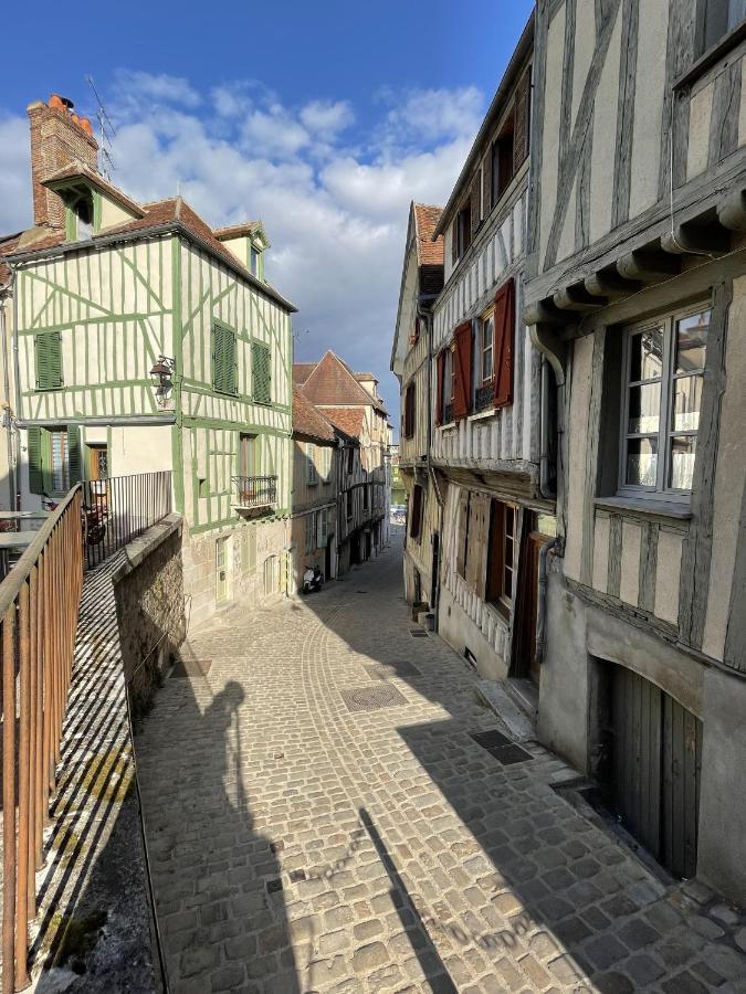 Appartement Le Saint-Nicolas Auxerre Les Quais Luaran gambar